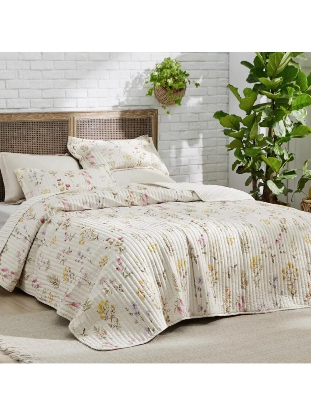 Reversible King Size Fall Quilt - Botanical Floral Comforter for Cozy Decor